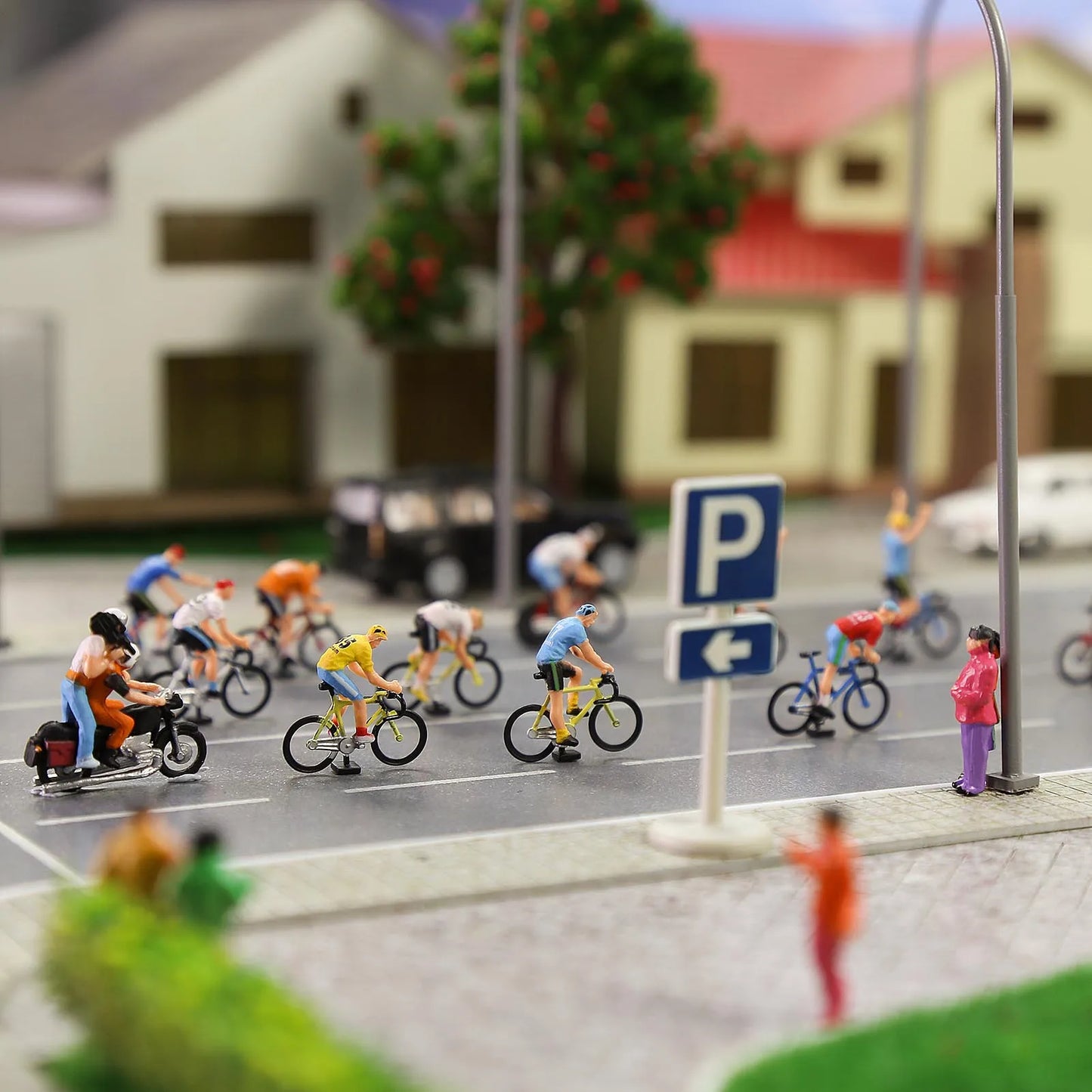 Figurines Cyclistes et Photographe – 15 Poses pour Dioramas et Réseaux Ferroviaires