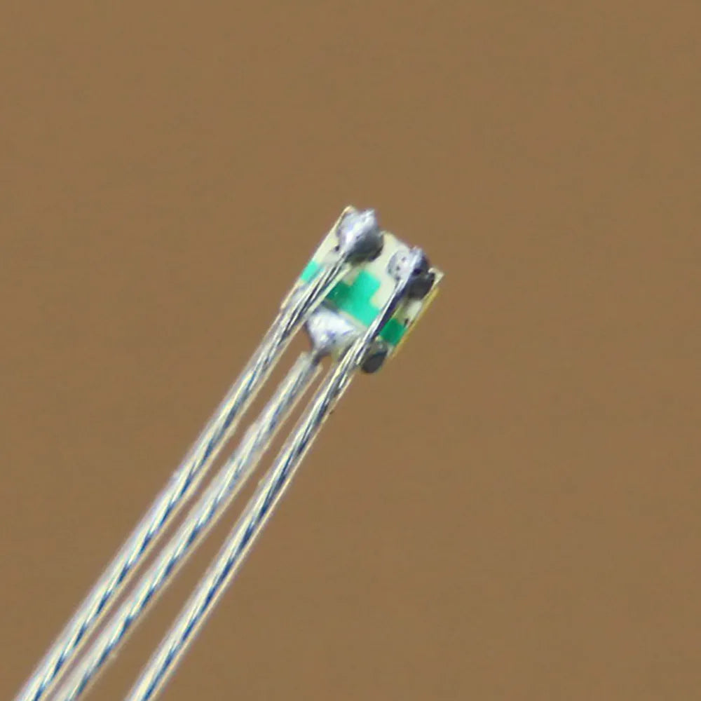 Evemodel 20pcs LED SMD 0605 Bi-couleur Pré-câblées Rouge & Blanc Chaud – Micro-Fils PTFE pour Modélisme et Miniatures