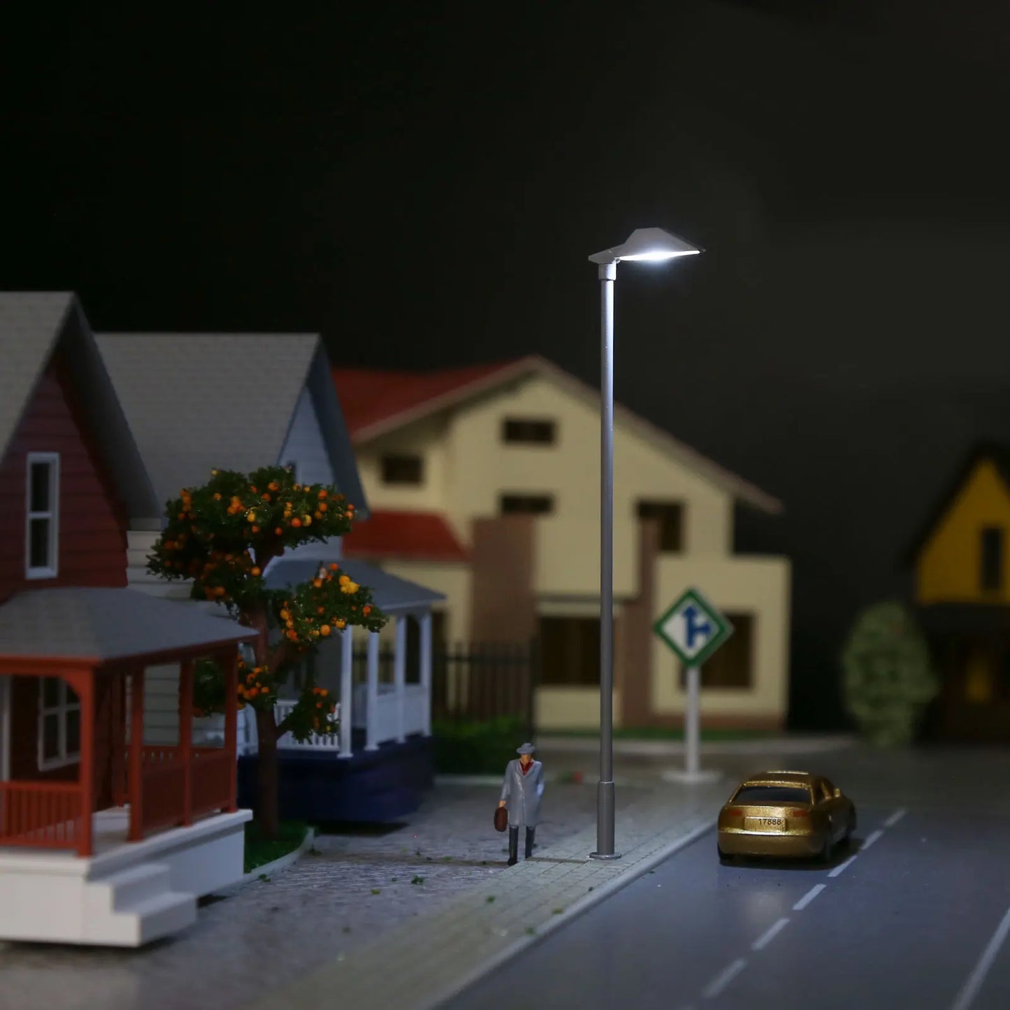 Lot de 5 Lampadaires HO 1:87 avec LED – Modèle Miniature Evemodel pour Décor Ferroviaire