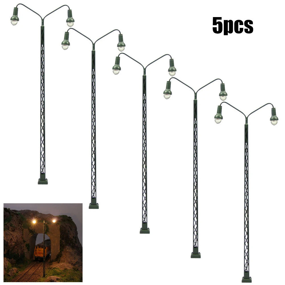 Lot de 5 Lampadaires HO 1:87 à LED – Miniature pour Décor Ferroviaire et Diorama